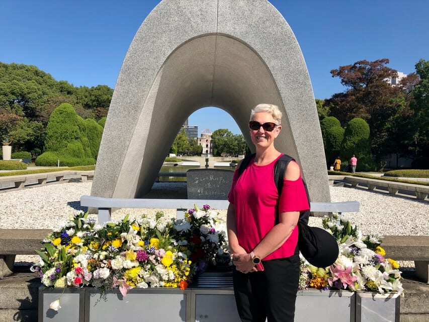 Hiroshima & Miyajima: Full-Day Private Tour & Licensed Guide - Hotel pickup and the 10-minute head start