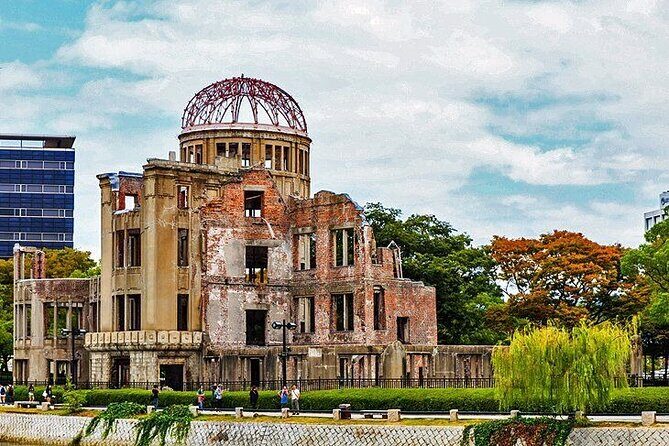 Hiroshima Peace Memorial Park & Hiroshima Castle: A Scenic Walk - Stop 3: Hiroshima Castle (about 30 minutes, admission not included)
