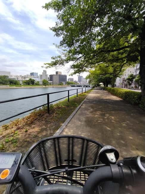 Hiroshima: Peace Park, Castle, and Mitaki Temple E-Bike Tour - Hiroshima Peace Memorial Park: where the guide helps you see details