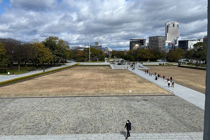 Hiroshima Private Guided Tour from Osaka or Kyoto - Omotesando for lunch and Omoto Park for deer