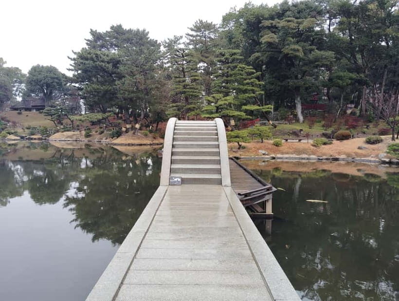 Hiroshima: Shukkei-en Garden with local guide 90min - Who This Tour Suits Best