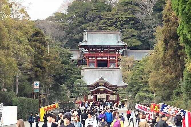 Historic Kamakura: Temples, Shrines and Street Food Private Walking Tour - Daibutsukiritoshi: the Great Buddha stop in a focused 30 minutes