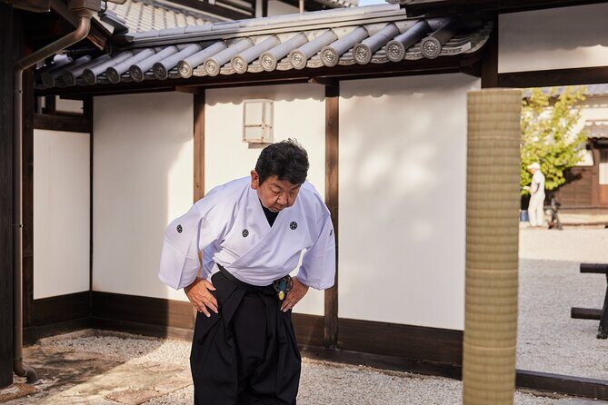 Honor - Experience Samurai & traditional Culture to the fullest - Tea Ceremony Etiquette: Matcha, Wagashi, and Calm Control