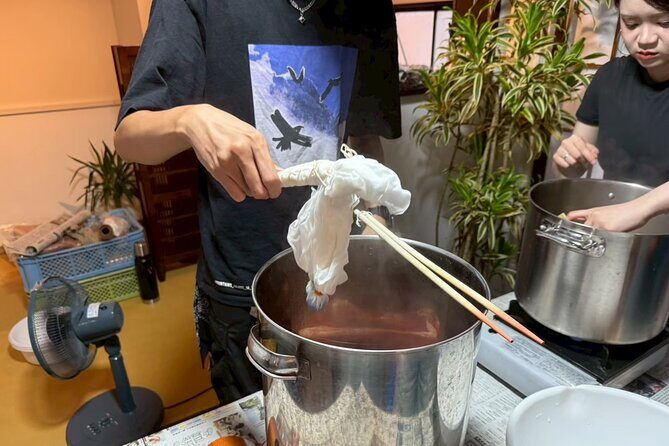 Hot Spring Dyeing Workshop in Beppu - Group Size, Translation Help, and the Comfort Factor
