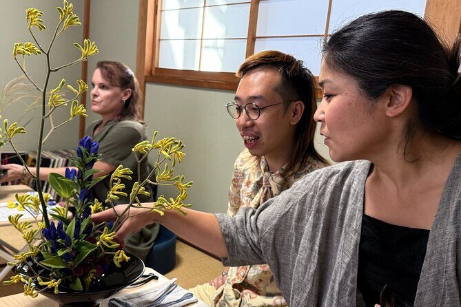Ikebana Floral Design Workshop in Kyoto - English or Japanese Guidance with Ryoko Arnwine