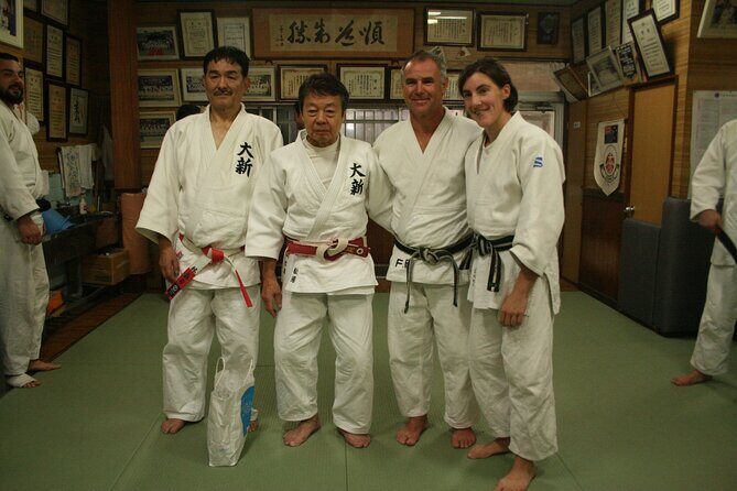 Immerse in Judo Martial Arts Class from Japan - Getting Started on the Mat: Etiquette, Posture, and Instructor Q&A