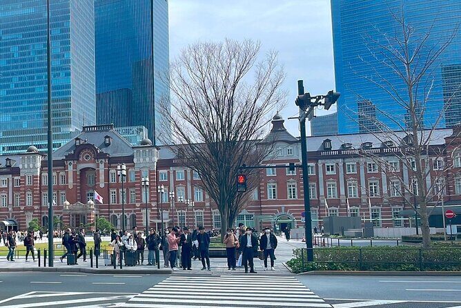 Imperial Palace to Tokyo Station Historical Walking Tour - Ninomaru Garden, Suwa-no-chaya, and Plum Tree Hill viewpoints