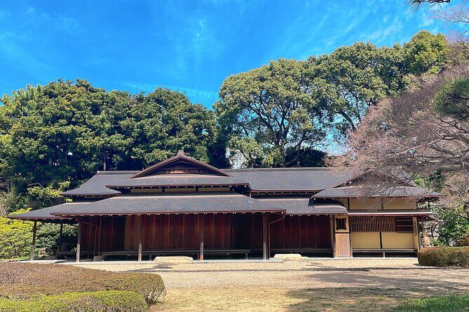 Imperial Palace to Tokyo Station Historical Walking Tour - Edo Castle keep ruins: Takehashi Gomon and the Fujimi-yagura watchtower