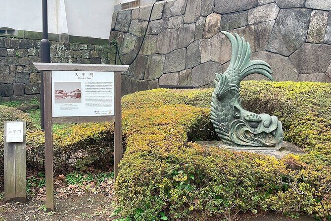 Imperial Palace to Tokyo Station Historical Walking Tour - The Edo Castle restoration model: a short stop with big impact