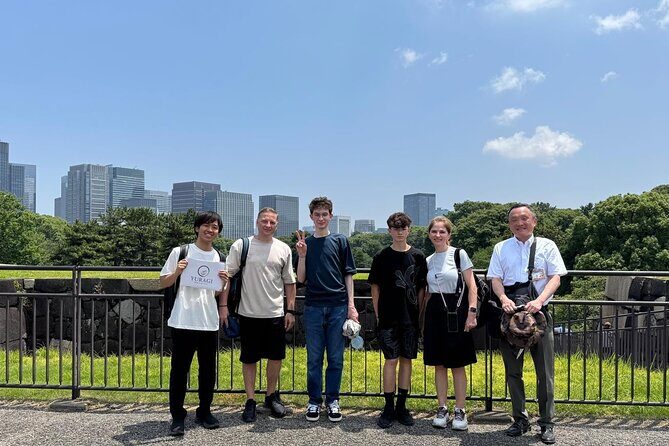 Imperial Palace Tour: Discover Samurai History with a Local Guide - Stop 3: Imperial Palace East Gardens as Edo Castle ruins