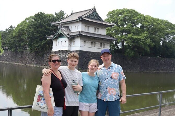 Imperial Palace Tour: Discover Samurai History with a Local Guide - The meet-up at Starbucks near Kokyo Gaien: start smart and avoid stress