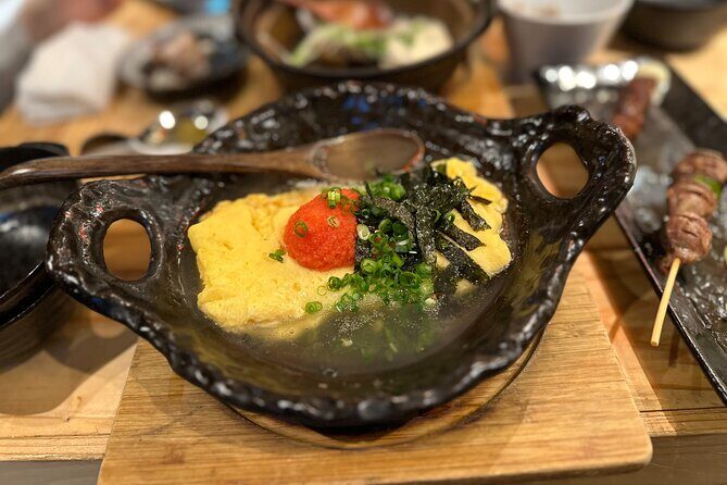 In Fukuoka! Guide to an izakaya only 100% locals know/Bar Hopping - Stop 2 in Tenjin: yakitori and the salt vs sauce choice