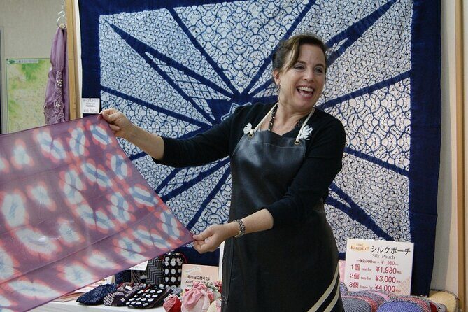 Itajime Shibori Scarf Class - First stop: Kyoto Shibori Museum, where the craft actually has context