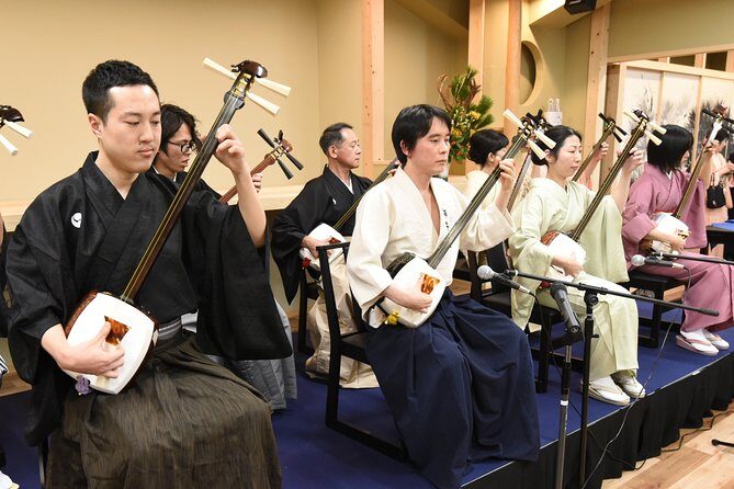 Japanaese tradtional Tsugaru Shamisen music lesson in Tokyo - The shamisen’s structure: the quick lesson that makes the sound make sense