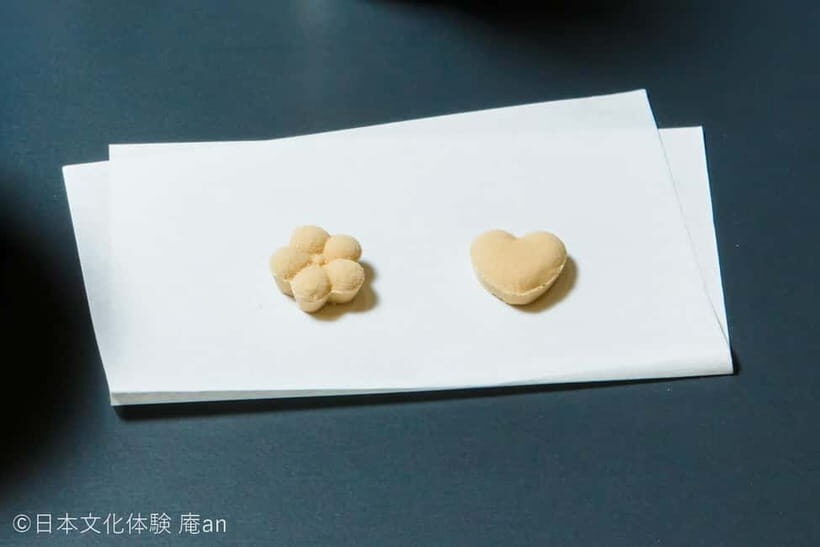 Japanese dried-type Sweets (Ohigashi) making - Choose a Wooden Mold, Then Decide on Natural vs Colored