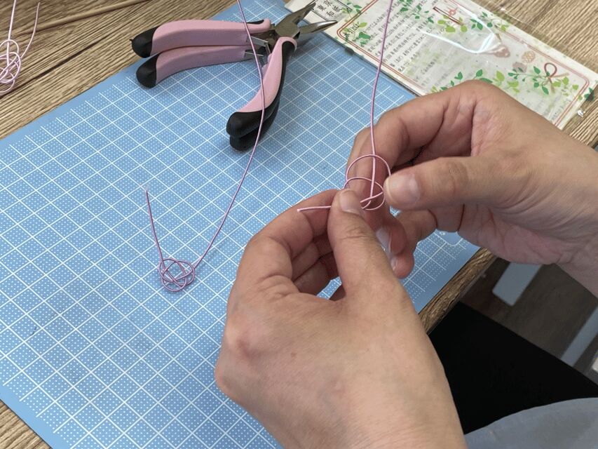 Japanese paper Notebook and Mizuhiki Belt Bookmark Workshop - Mizuhiki knots and the belt bookmark: learning what each tie means