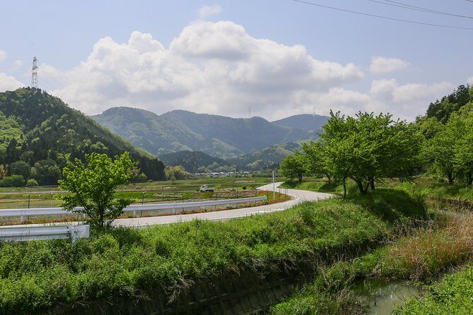 Japan's Rural Life & Nature: Private Half Day Cycling Near Kyoto - Stop 4: 南世継外れ温泉 (natural spring well) and what it’s for