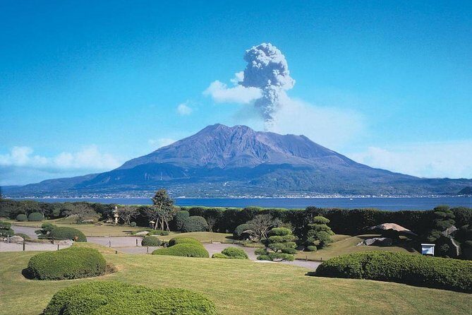 Kagoshima Full-Day Private Tour with Government-Licensed Guide - Sengan-en Garden: Coastal Scenery That Lets You Breathe