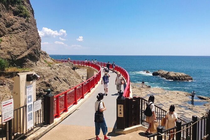 Kamakura and Yokohama Private Tour with Bilingual Chauffeur - Tsurugaoka Hachimangu Shrine: samurai patron deity and everyday flow