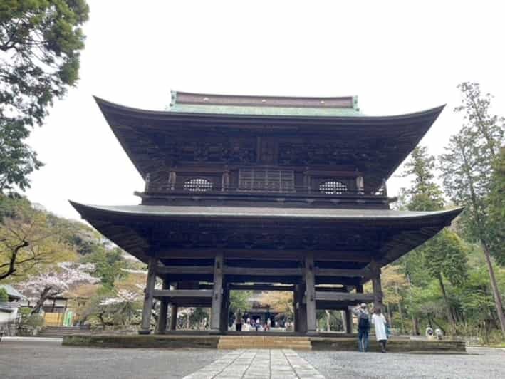 Kamakura; First Samurai Capital walking tour - Enkaku-ji: the Zen entrance sequence and the 135-stair payoff