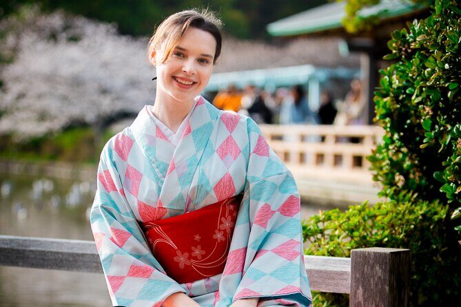 Kamakura Tour with Pro Photographer: Tsurugaoka Hachimangu shrine - Who should book this Kamakura photo tour