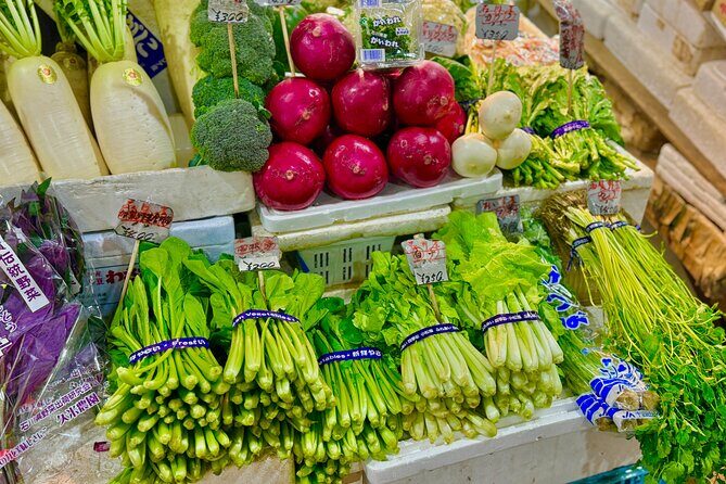 Kanazawa: 2-Hour Private Tour of Omicho Market with Tastings - Meeting point and how the tour wraps back up