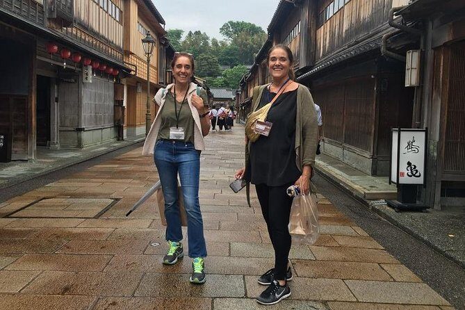 Kanazawa All Must-Sees Private Chauffeur Sightseeing - English Speaking Driver - Higashi Chaya District: Edo-era tea house lanes at a walking-friendly pace