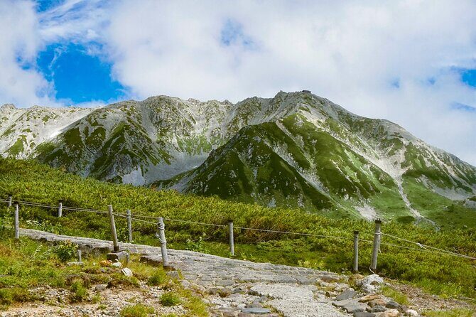 Kanazawa Day Tour: Shomyo Falls & Tateyama Mountain Walks - Midagahara Wetlands Plateau: bento lunch and high-altitude walking