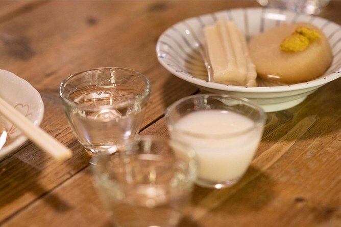 Kanazawa Food Tour: Private & Personalized with a Local Guide - Izakaya streets and two included drinks: the easiest way to do an early night