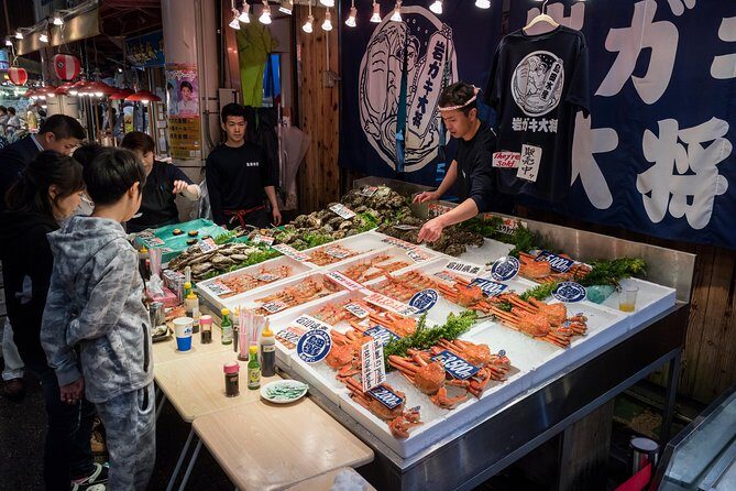 Kanazawa Full-Day Tour Private & Personalized with a Local Guide - Omichi Market-style food time, plus local buying tips