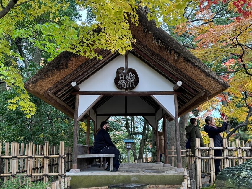 Kanazawa: Half-Day Private Tour - Garden, Castle, Geisha - Timing, walking, and what to bring for comfort
