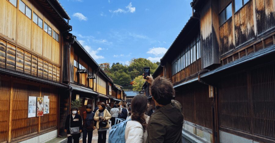 Kanazawa: Half-Day Private Tour - Garden, Castle, Geisha - Kanazawa Castle Park: Hishi Yagura, Gojikken Nagaya, and where to look