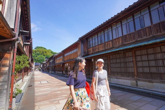 Kanazawa Half-day Tour: Curated: Gardens, Craft & Geisha District - Key highlights