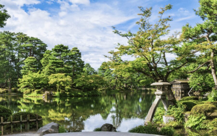 Kanazawa: Main Sights and Hidden Spots Guided Walking Tour - Why this Kanazawa highlights walk is such a good half-day plan