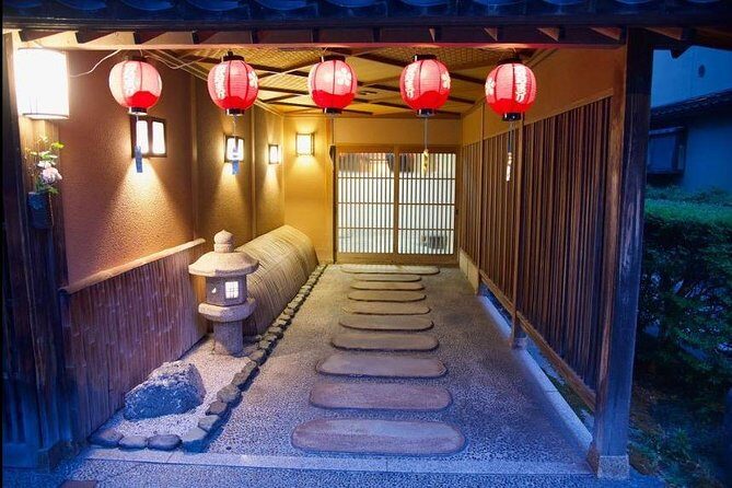 Kanazawa Night Tour with Local Meal and Drinks - Dinner in the area: the part you’ll remember