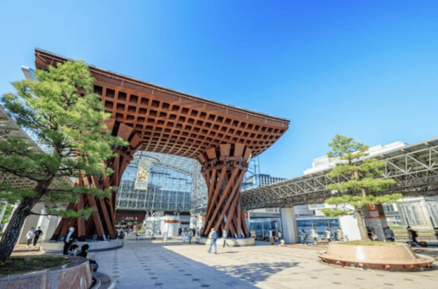 Kanazawa: Private Custom Tour with Local Guide - Starting in the right place: hotel pickup and a walkable rhythm