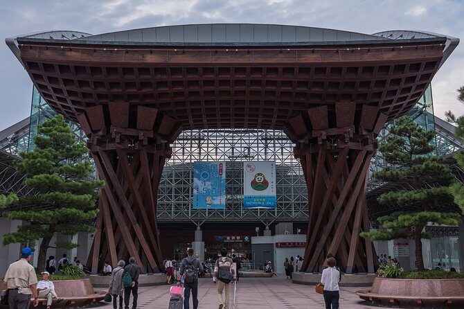 Kanazawa Private Customizable Half Day Tour - Nagamachi Samurai District: Where the City Still Smells Like History