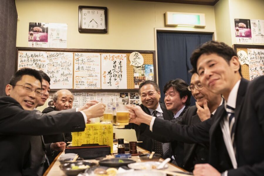 Kanazawa: Private Food Tasting Walking Tour - Omicho Market: where sashimi meets everyday snacking