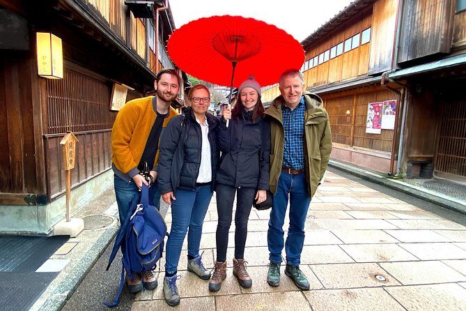 Kanazawa Private Tour: Highlights of an Old Samurai Town - Stop 1: Omicho Market, the city’s kitchen window (40 minutes)