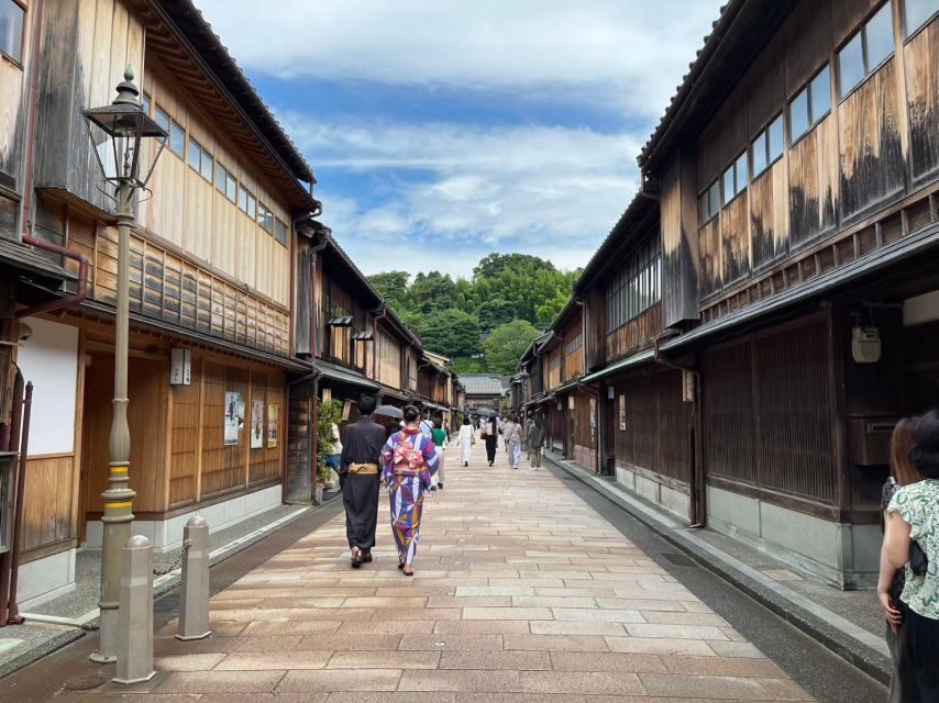 Kanazawa: Samurai, Matcha, Gardens and Geisha Full-Day Tour - Price and Value: Why $156 Can Make Sense Here