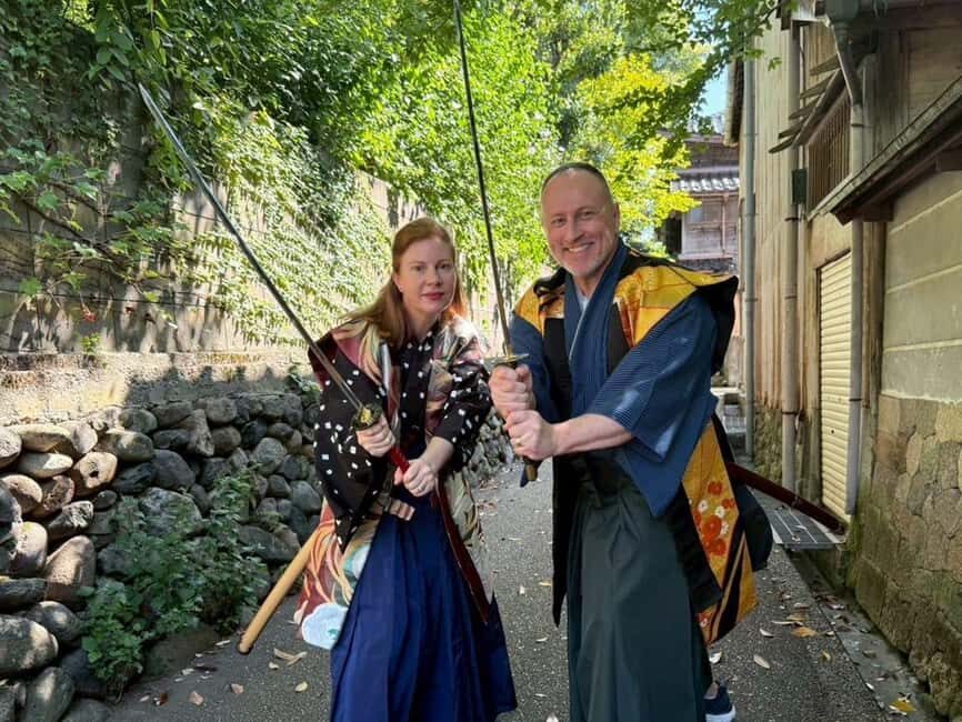 Kanazawa: Samurai Swordsmanship Lesson at a rented temple - Meeting point and getting to the temple (no stress route)