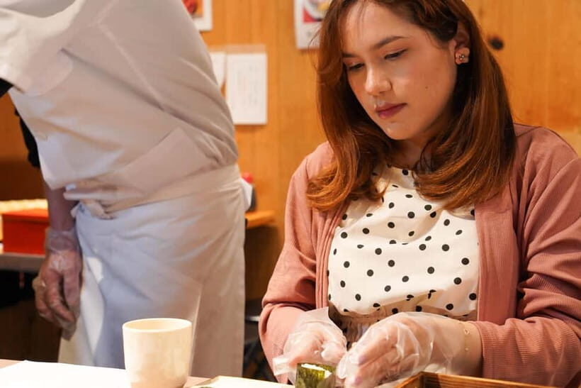 Kanazawa: Sushi Making Experience at Oumicho Market - Who this Kanazawa sushi class is best for