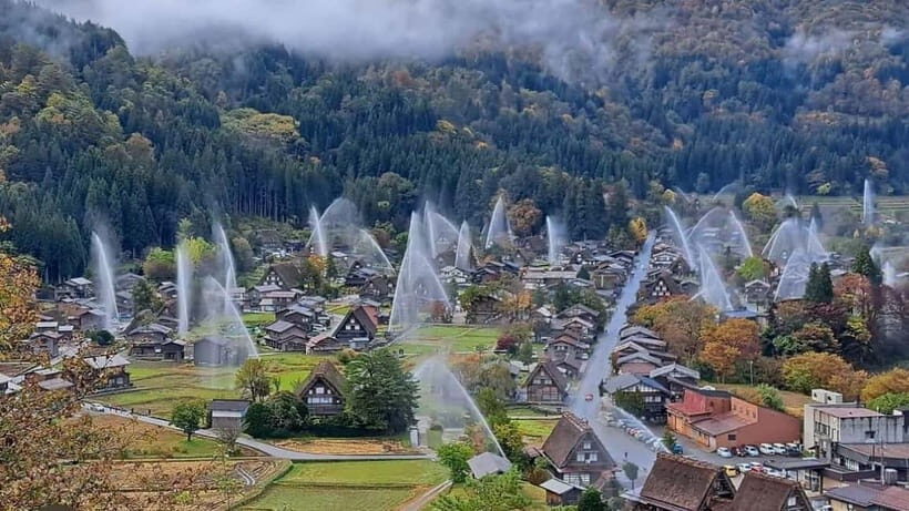 Kanazawa/Takayama: Shirakawago & Takayama Private Day Tour - Takayama old-town time: beer, street food, shopping, and whiskey tasting