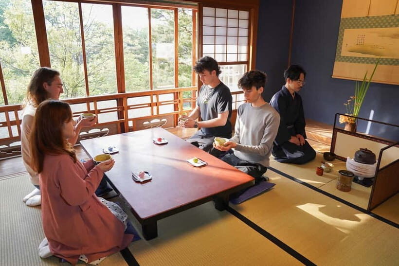 Kanazawa: Tea Ceremony Experience at Kenrokuen - Seasonal Views: Cherry Blossoms, Autumn Leaves, and Winter Snow