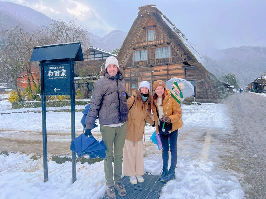 Kanazawa: World Heritage Shirakawa-go Morning Guided Tour - Why the early morning plan is the best part