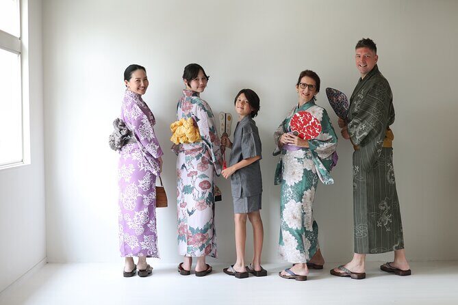 Kimono Rental Photoshoot Experience in Osaka - Who should book this Osaka kimono photo shoot?