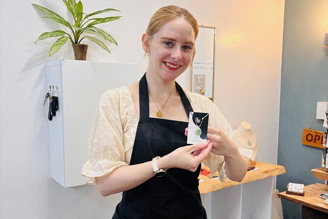 Kintsugi Accessory Experience in Naha, Okinawa - Necklace vs. bracelet: the design choices that matter