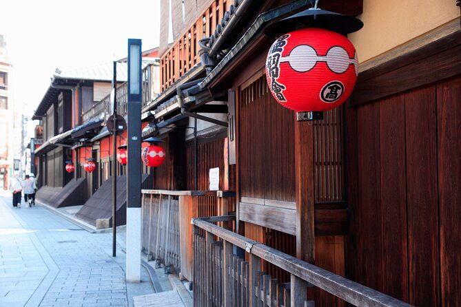 Kiyomizu Temple and Backstreets of Gion, Half Day Group Tour - Kiyomizu-dera and the UNESCO temple payoff