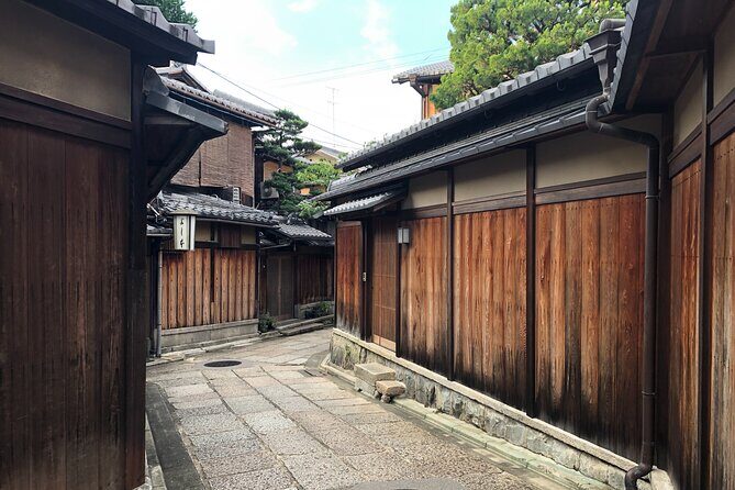 Kiyomizu Temple and Backstreets of Gion, Half Day Group Tour - Kennin-ji: Kyoto’s oldest Zen temple in about 50 minutes