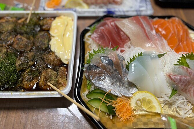 Kochi Castle, Shrine & Hirome Market: Half-Day Guided Tour - Obiyamachi to Hirome: how snacks and pacing keep you comfortable